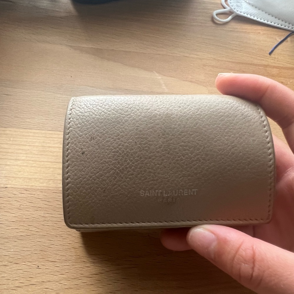 Saint Laurent Purse Tri-Fold Calf Leather Beige Wallet - Picture 3 of 7